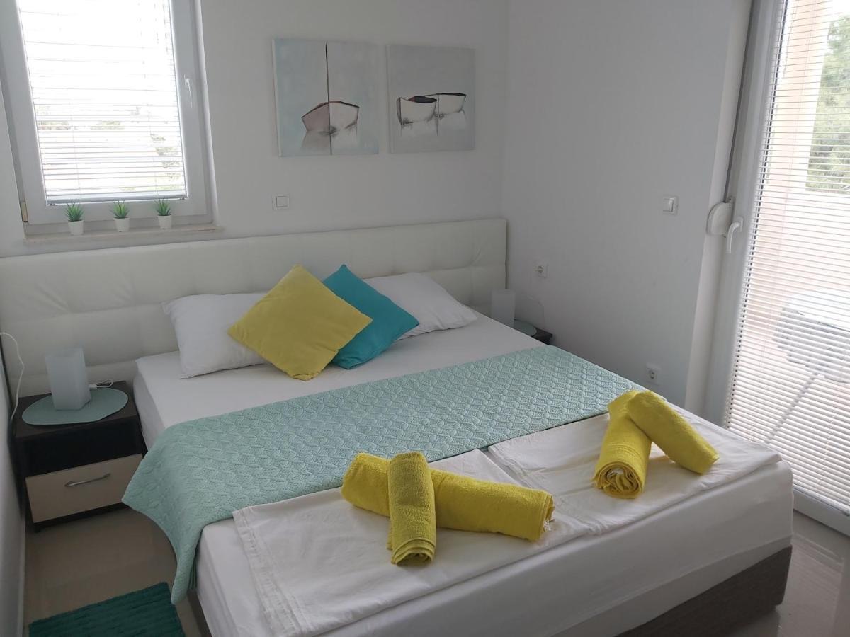 Apartment Adrijana Novalja Ngoại thất bức ảnh