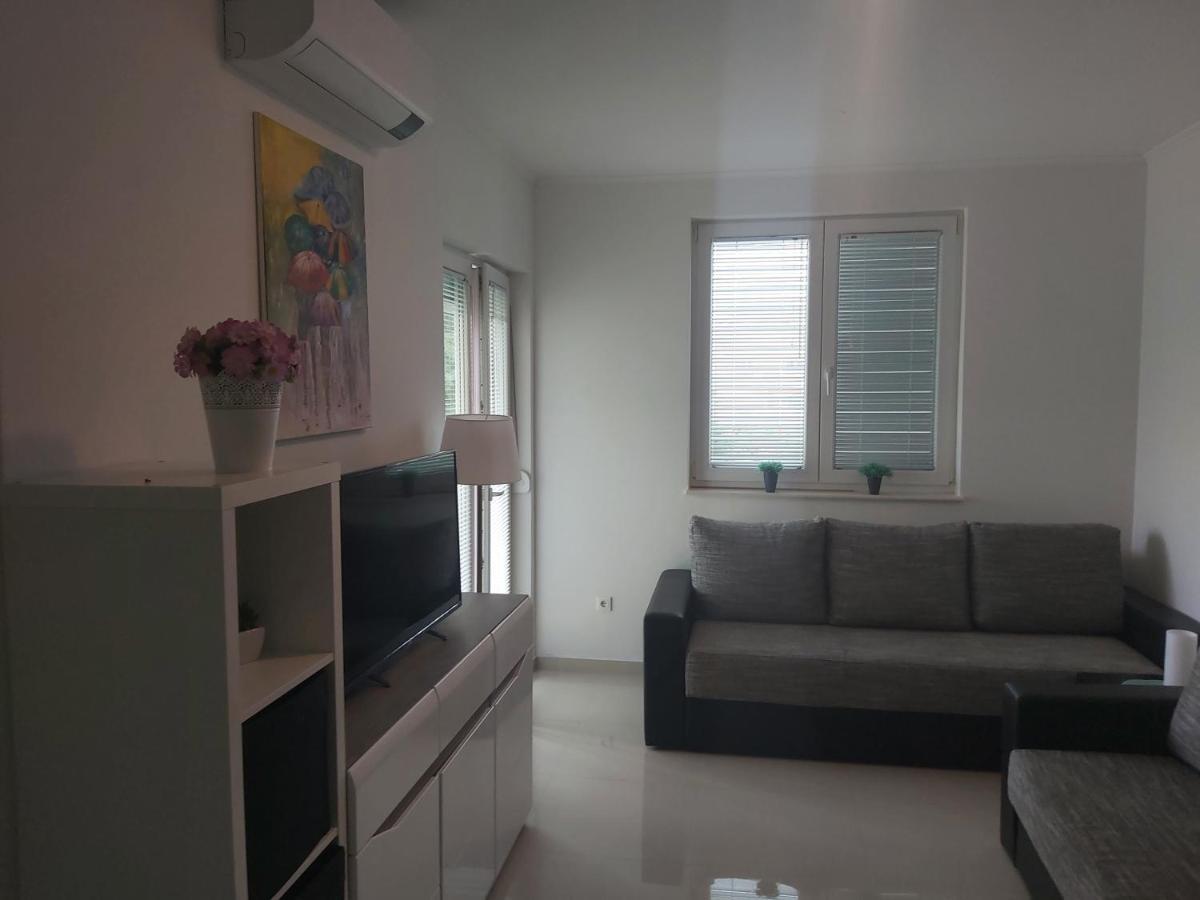 Apartment Adrijana Novalja Ngoại thất bức ảnh